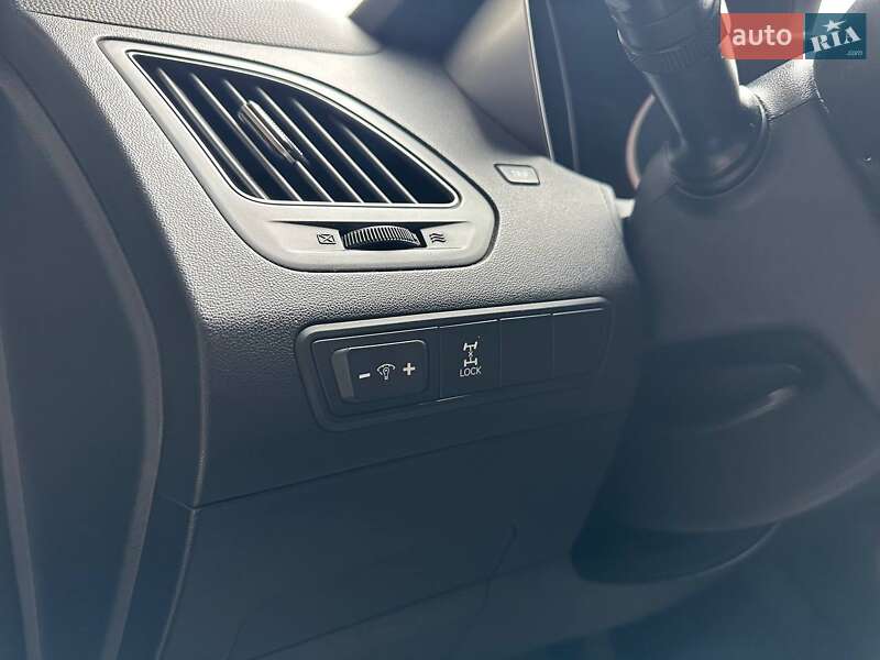 Внедорожник / Кроссовер Hyundai ix35 2012 в Киеве фото 11 Внедорожник / Кроссовер Hyundai ix35 2012 в Киеве