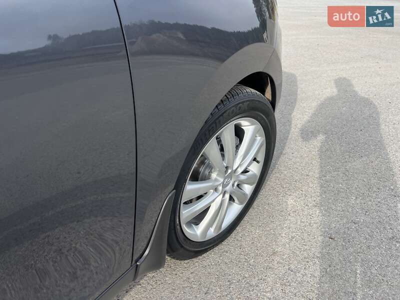 Позашляховик / Кросовер Hyundai ix35 2011 в Радивиліві