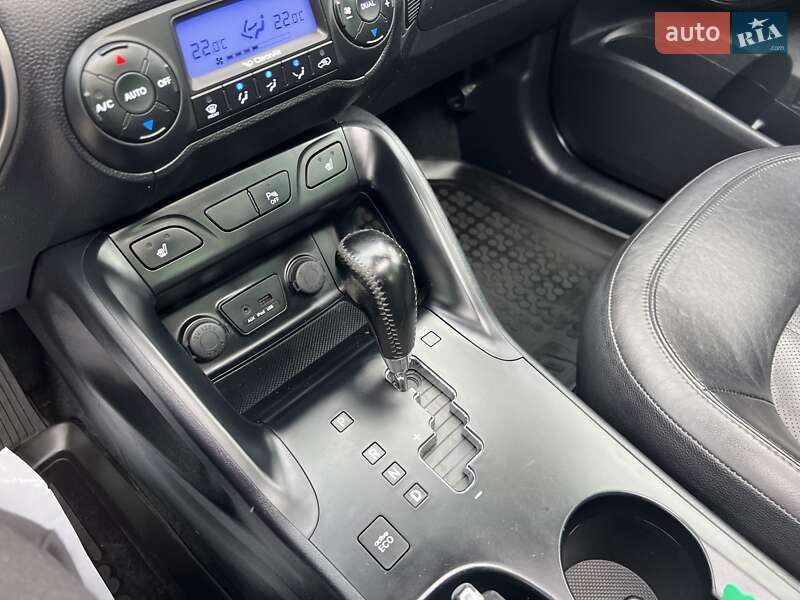 Позашляховик / Кросовер Hyundai ix35 2011 в Радивиліві