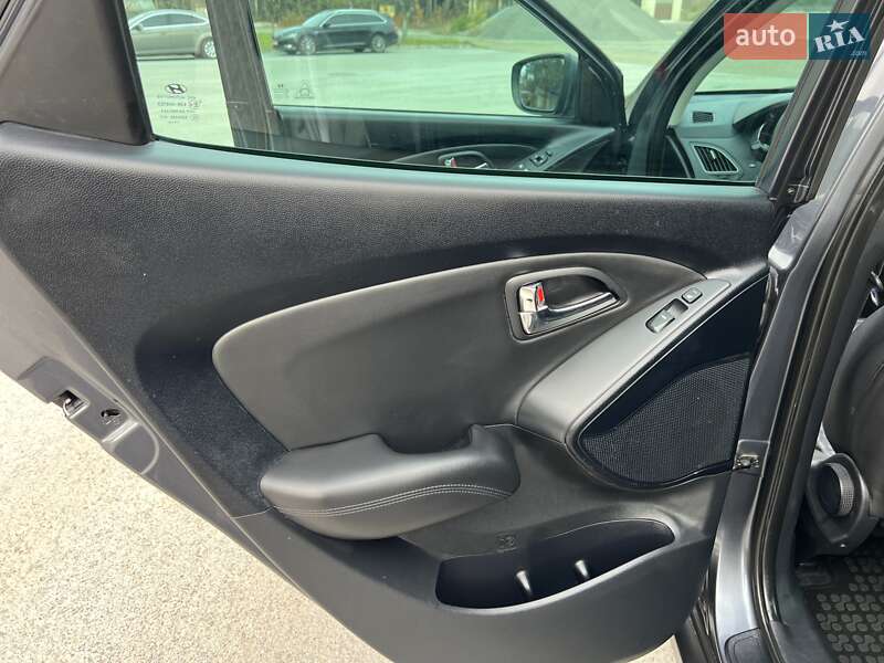 Позашляховик / Кросовер Hyundai ix35 2011 в Радивиліві