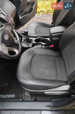 Внедорожник / Кроссовер Hyundai ix35 2010 в Полтаве