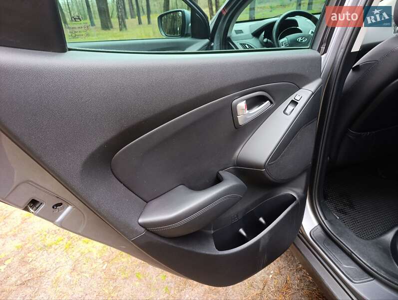Внедорожник / Кроссовер Hyundai ix35 2013 в Киеве фото 35 Внедорожник / Кроссовер Hyundai ix35 2013 в Киеве