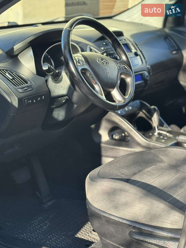 Внедорожник / Кроссовер Hyundai ix35 2014 в Ивано-Франковске