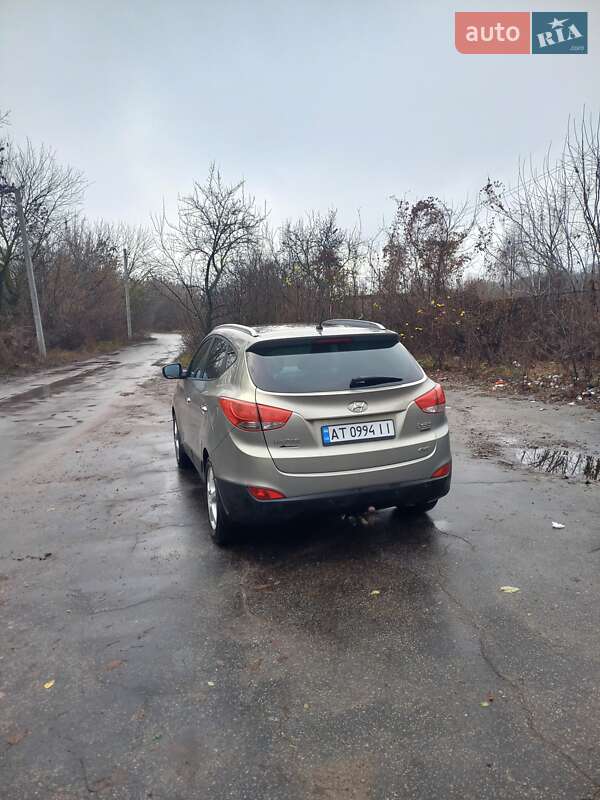 Внедорожник / Кроссовер Hyundai ix35 2010 в Конотопе
