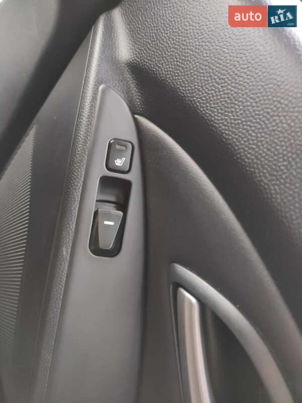 Внедорожник / Кроссовер Hyundai ix35 2010 в Ровно фото 9 Внедорожник / Кроссовер Hyundai ix35 2010 в Ровно