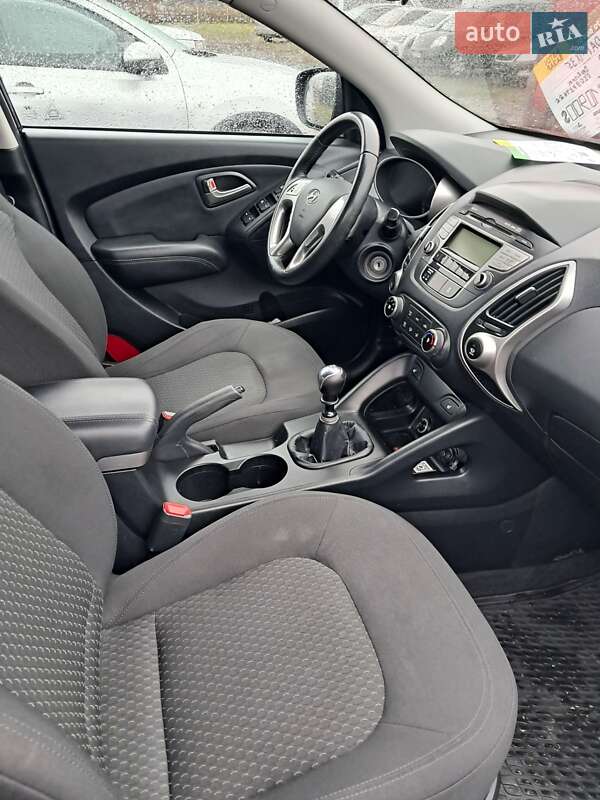 Позашляховик / Кросовер Hyundai ix35 2010 в Луцьку фото 5 Позашляховик / Кросовер Hyundai ix35 2010 в Луцьку