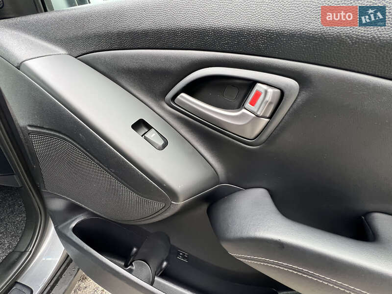 Внедорожник / Кроссовер Hyundai ix35 2015 в Киеве фото 27 Внедорожник / Кроссовер Hyundai ix35 2015 в Киеве