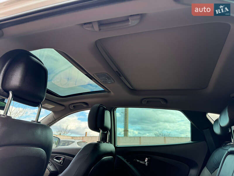 Внедорожник / Кроссовер Hyundai ix35 2012 в Стрые