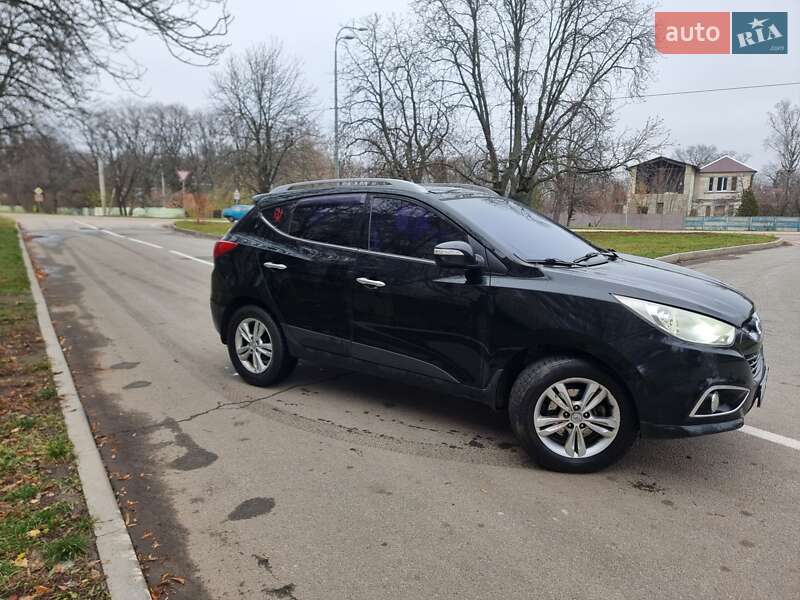 Внедорожник / Кроссовер Hyundai ix35 2011 в Харькове