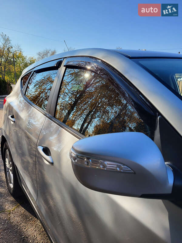 Внедорожник / Кроссовер Hyundai ix35 2011 в Никополе