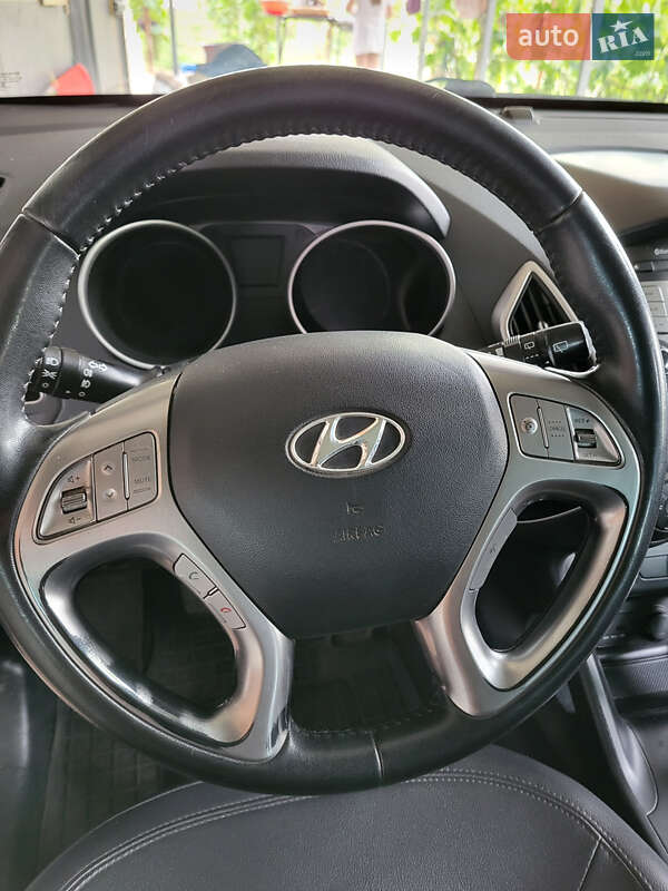 Внедорожник / Кроссовер Hyundai ix35 2011 в Никополе