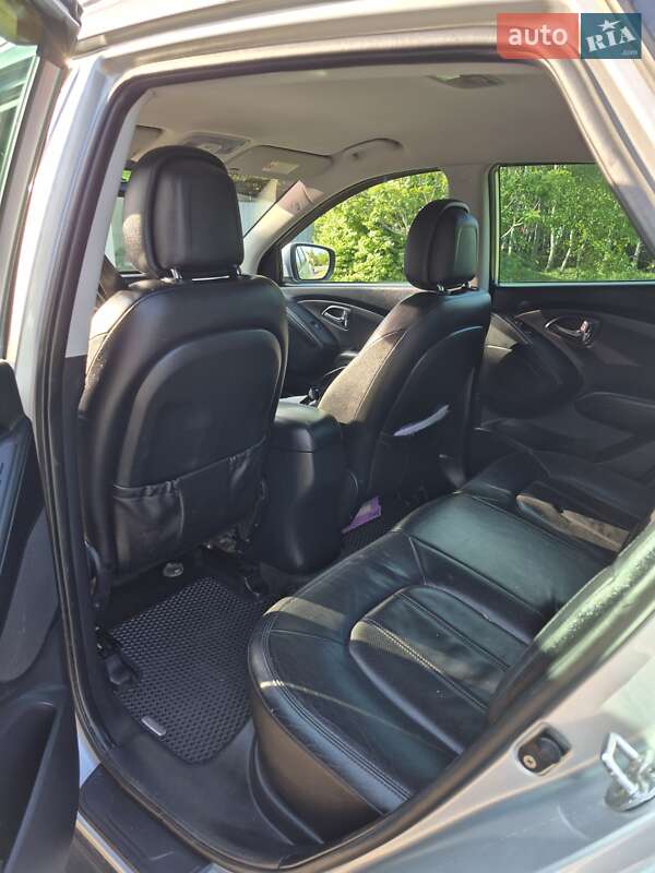 Внедорожник / Кроссовер Hyundai ix35 2010 в Полтаве