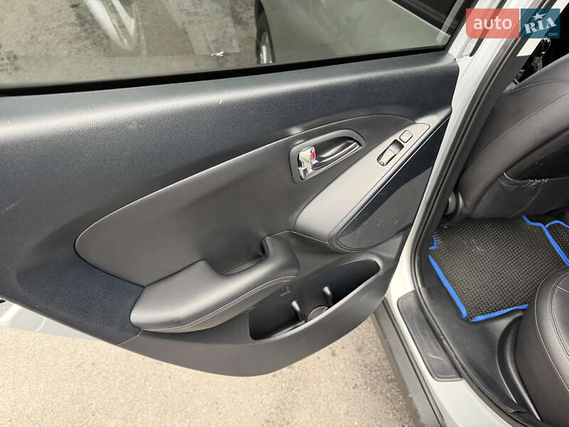 Внедорожник / Кроссовер Hyundai ix35 2011 в Виннице