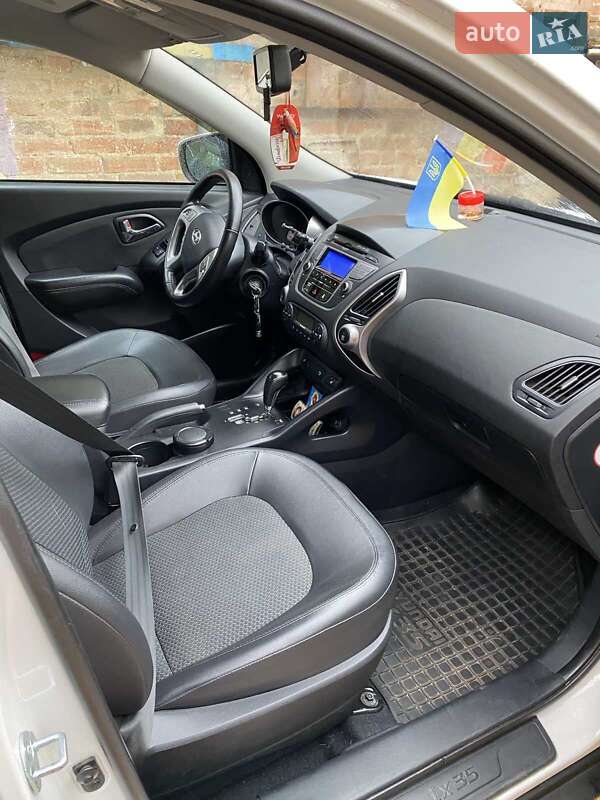 Внедорожник / Кроссовер Hyundai ix35 2011 в Ровно