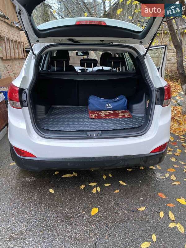 Внедорожник / Кроссовер Hyundai ix35 2011 в Ровно