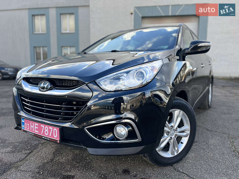 Внедорожник / Кроссовер Hyundai ix35 2010 в Луцке
