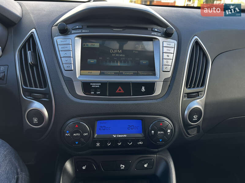 Внедорожник / Кроссовер Hyundai ix35 2010 в Луцке