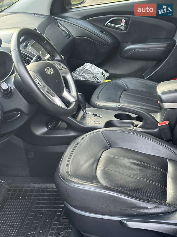 Внедорожник / Кроссовер Hyundai ix35 2010 в Ровно
