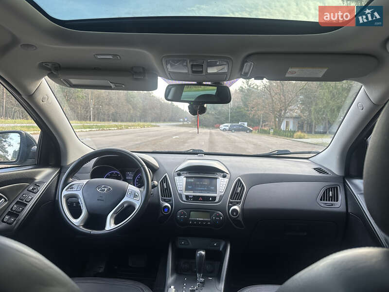 Внедорожник / Кроссовер Hyundai ix35 2010 в Ровно