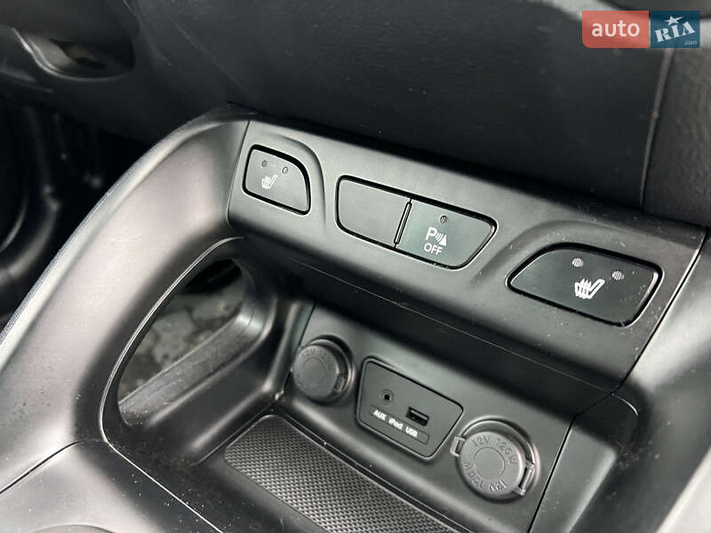Внедорожник / Кроссовер Hyundai ix35 2011 в Луцке