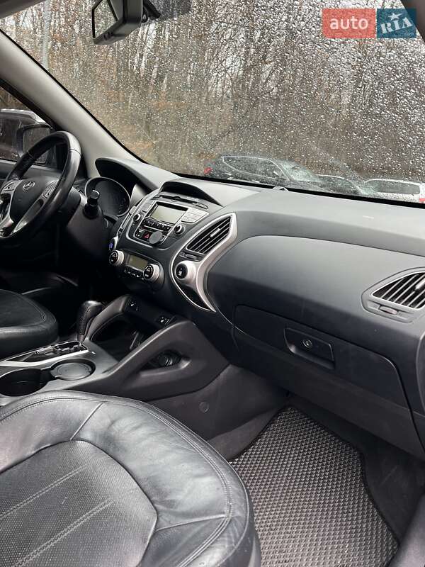 Внедорожник / Кроссовер Hyundai ix35 2011 в Львове