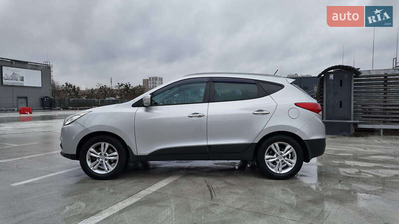 Внедорожник / Кроссовер Hyundai ix35 2011 в Киеве