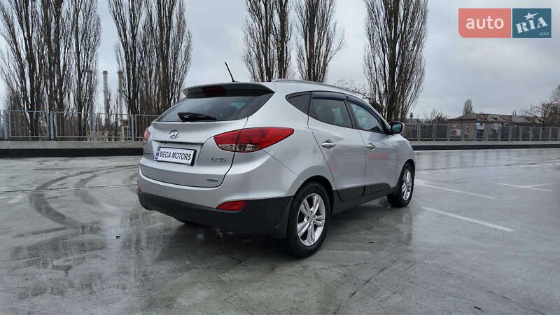Внедорожник / Кроссовер Hyundai ix35 2011 в Киеве
