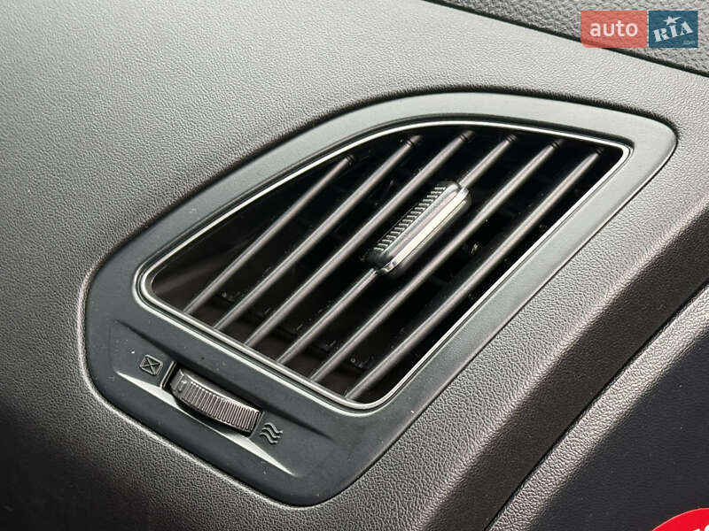 Внедорожник / Кроссовер Hyundai ix35 2015 в Ровно