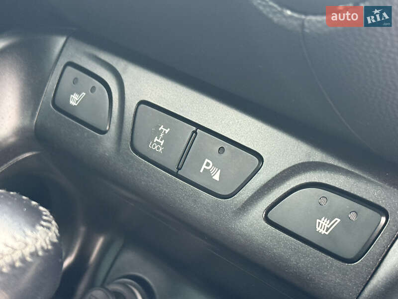 Внедорожник / Кроссовер Hyundai ix35 2015 в Ровно