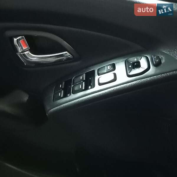 Внедорожник / Кроссовер Hyundai ix35 2011 в Чернигове фото 11 Внедорожник / Кроссовер Hyundai ix35 2011 в Чернигове