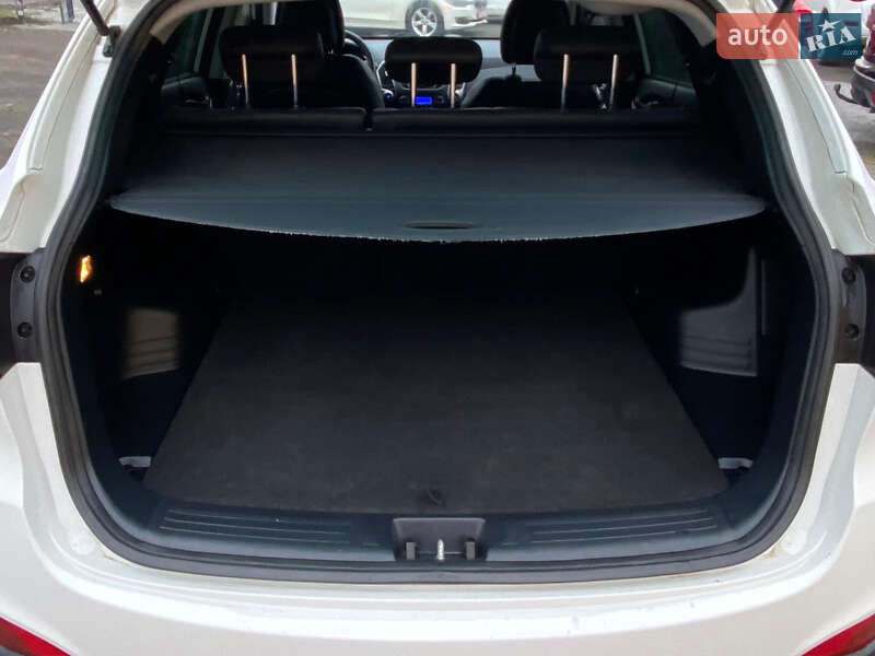Внедорожник / Кроссовер Hyundai ix35 2012 в Ровно