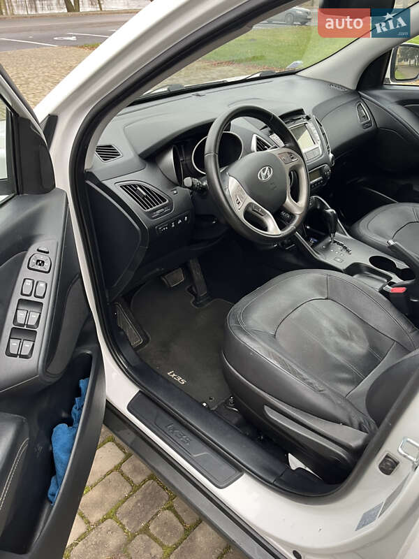 Внедорожник / Кроссовер Hyundai ix35 2012 в Луцке