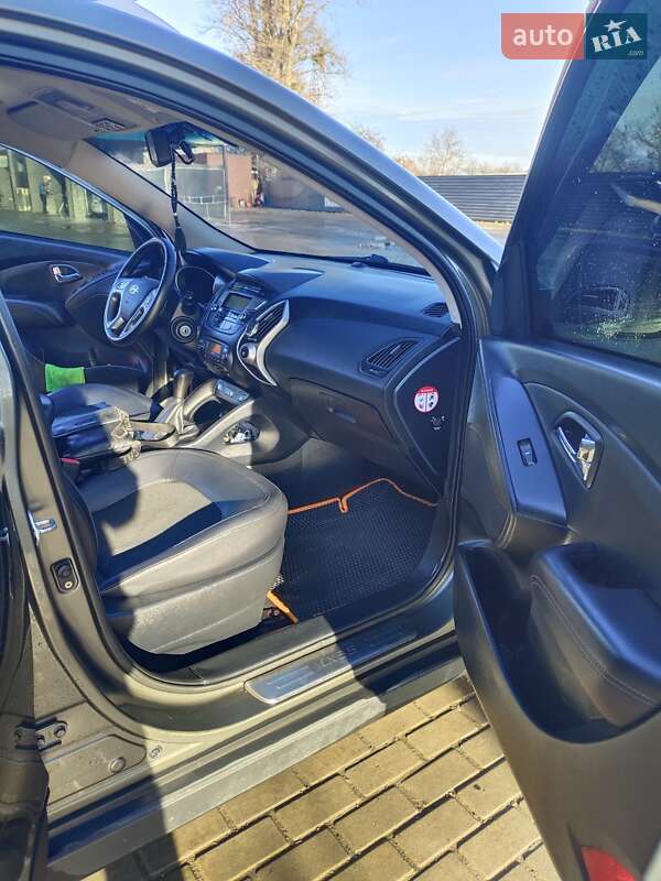 Внедорожник / Кроссовер Hyundai ix35 2010 в Ивано-Франковске фото 9 Внедорожник / Кроссовер Hyundai ix35 2010 в Ивано-Франковске