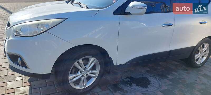 Внедорожник / Кроссовер Hyundai ix35 2010 в Запорожье