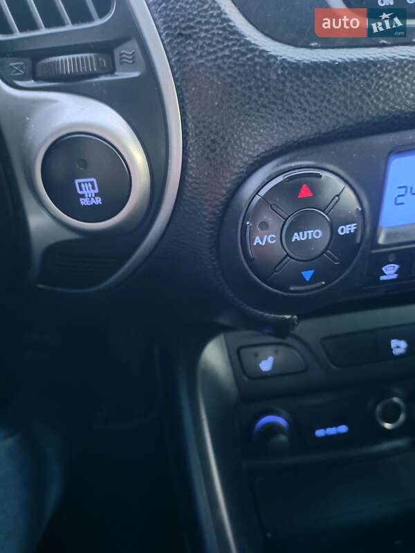 Позашляховик / Кросовер Hyundai ix35 2010 в Івано-Франківську