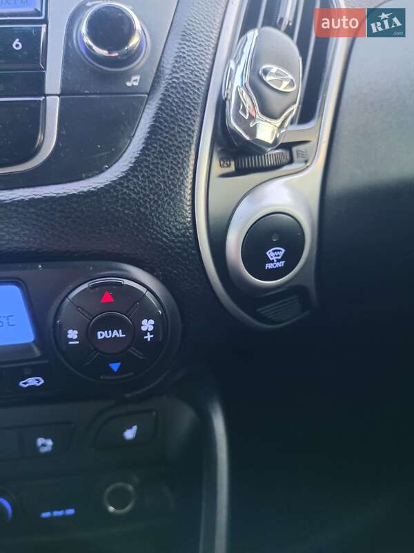 Позашляховик / Кросовер Hyundai ix35 2010 в Івано-Франківську