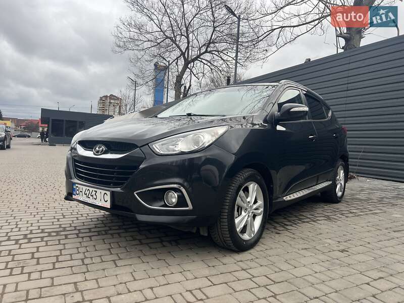 Позашляховик / Кросовер Hyundai ix35 2010 в Одесі