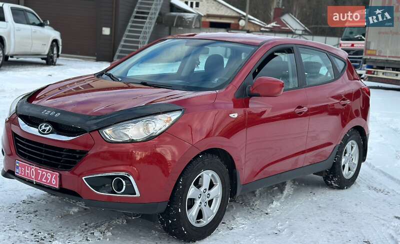 Позашляховик / Кросовер Hyundai ix35 2010 в Рівному