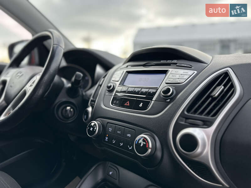 Позашляховик / Кросовер Hyundai ix35 2010 в Рівному