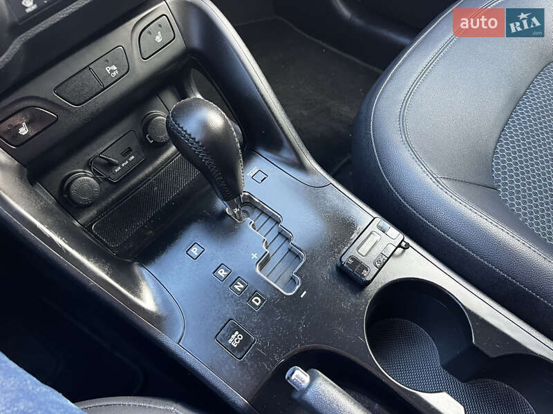 Позашляховик / Кросовер Hyundai ix35 2010 в Луцьку фото 28 Позашляховик / Кросовер Hyundai ix35 2010 в Луцьку