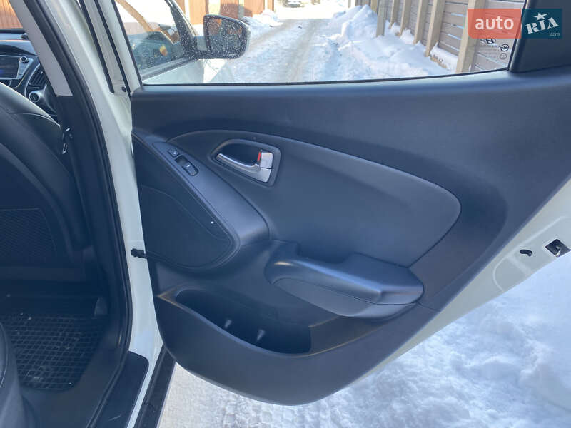 Внедорожник / Кроссовер Hyundai ix35 2010 в Хмельницком