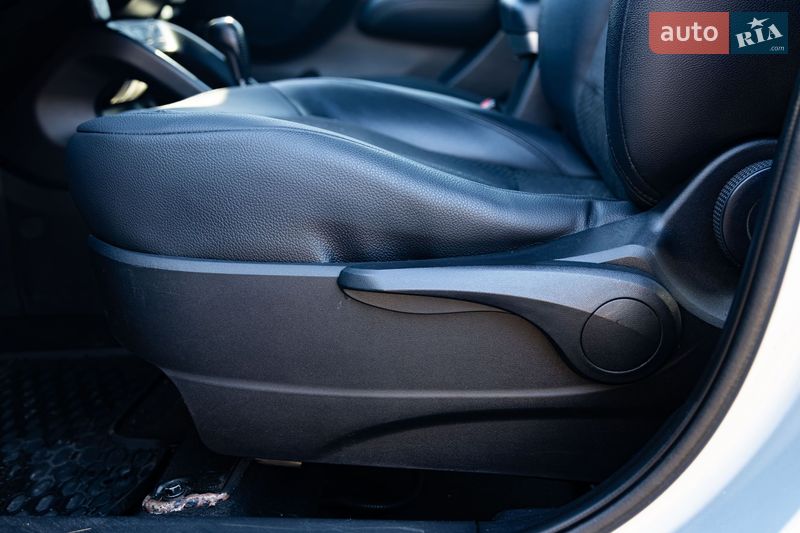 Внедорожник / Кроссовер Hyundai ix35 2010 в Киеве