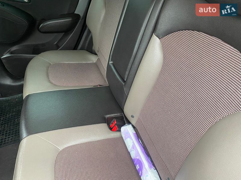 Внедорожник / Кроссовер Hyundai ix35 2013 в Кривом Роге