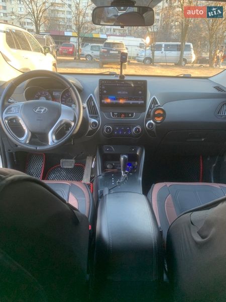 Внедорожник / Кроссовер Hyundai ix35 2010 в Киеве