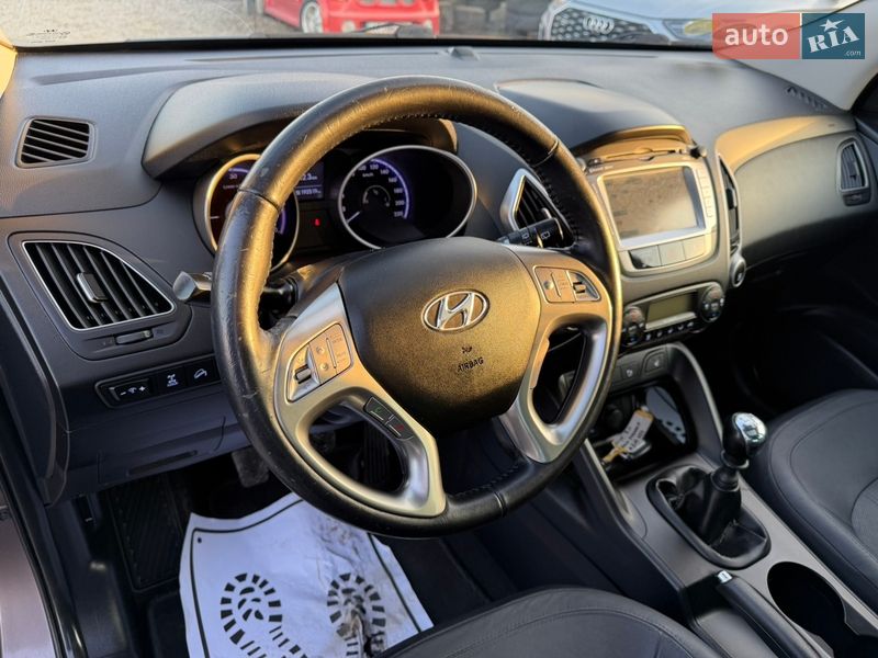 Внедорожник / Кроссовер Hyundai ix35 2012 в Ивано-Франковске