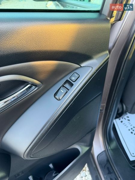 Внедорожник / Кроссовер Hyundai ix35 2012 в Ивано-Франковске