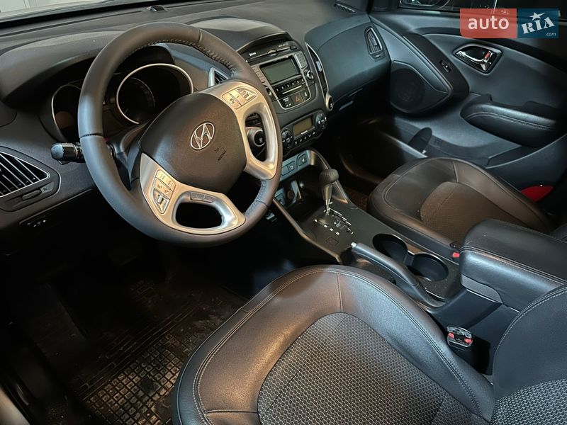 Внедорожник / Кроссовер Hyundai ix35 2011 в Харькове