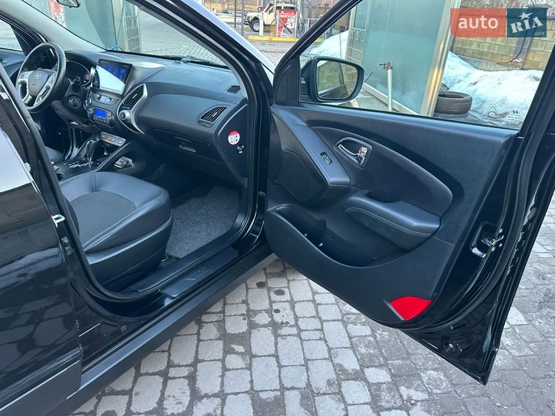 Внедорожник / Кроссовер Hyundai ix35 2012 в Дубно