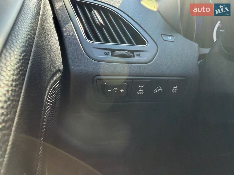 Внедорожник / Кроссовер Hyundai ix35 2012 в Каменском