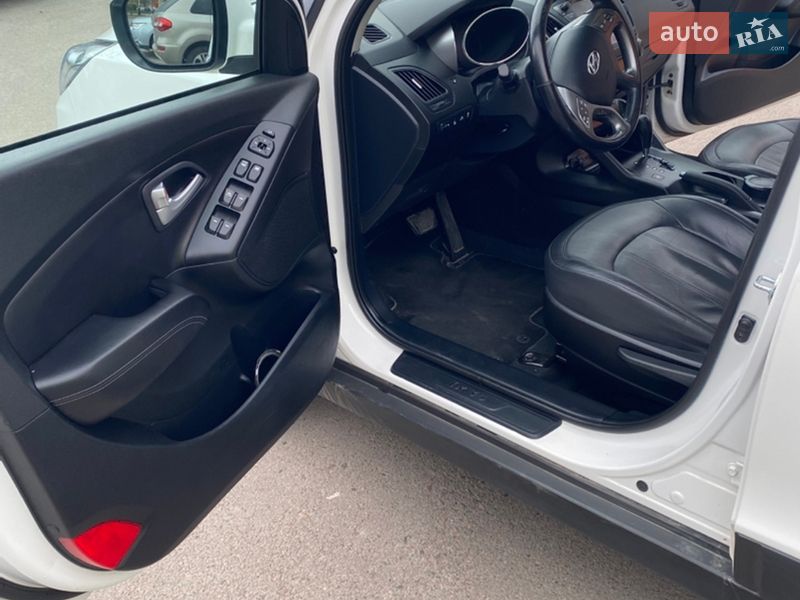 Внедорожник / Кроссовер Hyundai ix35 2014 в Ровно